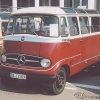 O319-Klein-Reisebus-weiss-weinrot.jpg