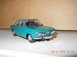 Прикрепленное изображение: Colobox_BMW_1800_TiSA_Minichamps-MCW~03.jpg