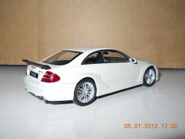 Прикрепленное изображение: Colobox_Mercedes-Benz_CLK_DTM_AMG_Kyosho~02.jpg