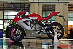 Прикрепленное изображение: 201104131210_003_moto_0411_050.jpg