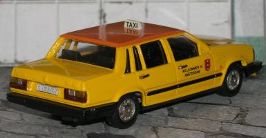 Прикрепленное изображение: volvo 760-2 P1010169.JPG