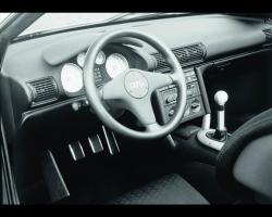 Прикрепленное изображение: audi-quattro-spyder-1991-4.jpg