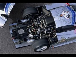 Прикрепленное изображение: Mercedes-Benz-CLK-GTR-hr-manu-05.jpg
