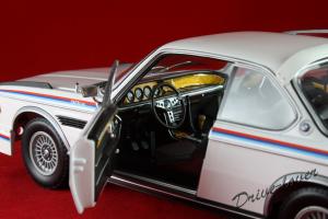 Прикрепленное изображение: BMW 3,0 CSL with spoilers Minichamps 180029021_09.jpg