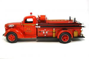 Прикрепленное изображение: 1940 Ford Fire Truck (3).JPG