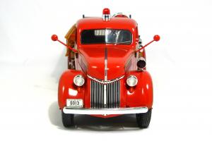 Прикрепленное изображение: 1940 Ford Fire Truck (4).JPG