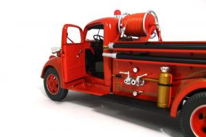 Прикрепленное изображение: 1940 Ford Fire Truck (9).JPG