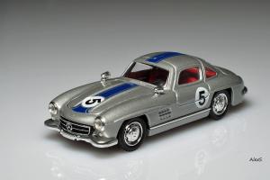 Прикрепленное изображение: Mercedes-Benz W198 300 SL Gullwing #5 Solido 4502.jpg