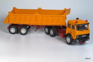 Прикрепленное изображение: Iveco 330 Old Cars 70210.jpg