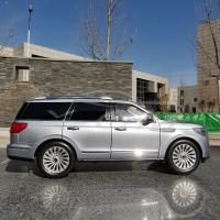 Прикрепленное изображение: Lincoln Navigator 01.jpg
