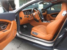 Прикрепленное изображение: 2012-BENTLEY-CONTINENTAL-GT-COUPE-INTERIOR.jpg