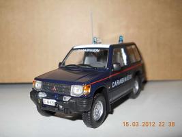 Прикрепленное изображение: Colobox_Mitsubishi_Pajero_Carabinieri~02.jpg