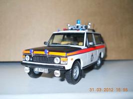 Прикрепленное изображение: Colobox_RangeRover_Manchester_Police_Ixo~03.jpg