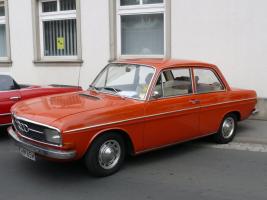 Прикрепленное изображение: audi-60-bei-fladungen-classics-23374.jpg