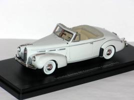 Прикрепленное изображение: La Salle Series 50 Convertible Coupe 1940 001.JPG