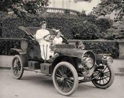 Прикрепленное изображение: Women Cars History.jpg