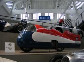 Прикрепленное изображение: 800px-NSU_Delphin_III_-_Deutsches_Museum_Verkehrszentrum.JPG