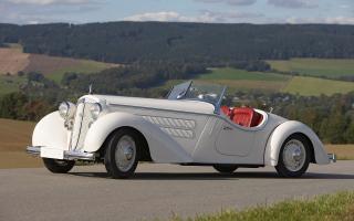 Прикрепленное изображение: 1935-white-audi-front-225-roadster-копия.jpg