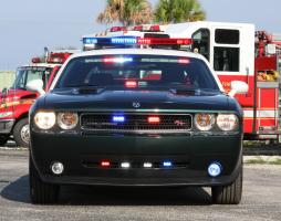 Прикрепленное изображение: challenger-cop-car.jpg