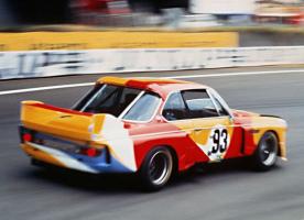 Прикрепленное изображение: 01-bmw-art-car-1975-30-csl-calder-11_580x420.jpg