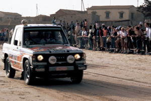 Прикрепленное изображение: 1983-Mitsubishi-Pajero-Dakar-02.png