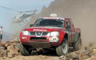 Прикрепленное изображение: 163_0308_dakar_06znissan_frontierfront_rocks.jpg