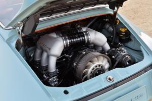 Прикрепленное изображение: porsche_singer_911_moscow_raceport_15.jpg