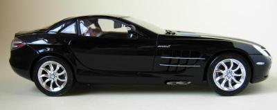 Прикрепленное изображение: CMC-M-045F-mercedes-Benz-SLR-McLaren-2003-Fabrice-Lachavanne.jpg