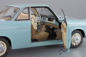 Прикрепленное изображение: BMW 700 Coupe Autoart 70653_13.jpg