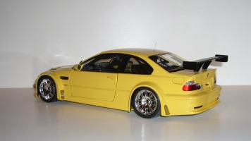 Прикрепленное изображение: BMW_M3GTR_04.JPG