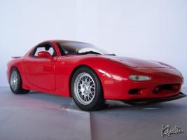 Прикрепленное изображение: 1 18 Kyosho Mazda RX 7 FD3S 1995 Vintage Red - 128.jpg
