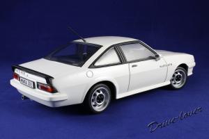 Прикрепленное изображение: Opel Manta GT-E Revell 08422_06.jpg