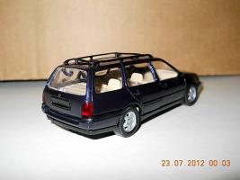 Прикрепленное изображение: Colobox_VW_Golf_A3_Variant_Schabak~02.jpg
