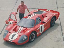 Прикрепленное изображение: 1967_Ford_GT40_Mark_IV_Carroll_Shelby.jpg
