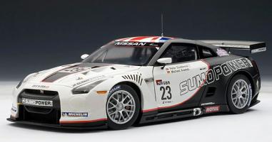 Прикрепленное изображение: Autoart 81078 Nissan GT-R GT1 01.jpg