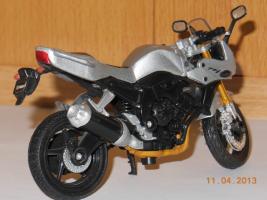 Прикрепленное изображение: yamaha FZ-1.jpg