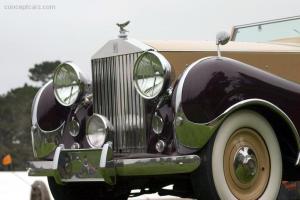 Прикрепленное изображение: 47_Rolls_Silver_Wraith_Inskip_Cabio_TV_05_Pbl_03.jpg