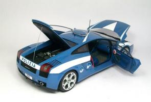 Прикрепленное изображение: autoart-lamborghini-gallardo-polizia-police-bleu-et-blanc-aa74576,697-120426145416-p1.jpg