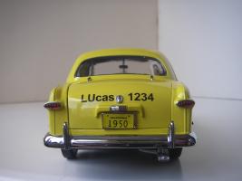 Прикрепленное изображение: Ford Deluxe Fordor Sedan 1950 (Precision Miniatures) (16).JPG