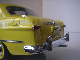 Прикрепленное изображение: Ford Deluxe Fordor Sedan 1950 (Precision Miniatures) (18).JPG