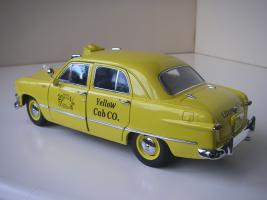 Прикрепленное изображение: Ford Deluxe Fordor Sedan 1950 (Precision Miniatures) (7).JPG