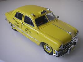 Прикрепленное изображение: Ford Deluxe Fordor Sedan 1950 (Precision Miniatures) (8).JPG