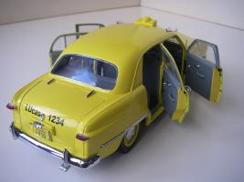 Прикрепленное изображение: Ford Deluxe Fordor Sedan 1950 (Precision Miniatures) (14).JPG