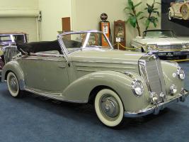 Прикрепленное изображение: imperial-palace-cars.jpg