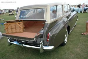 Прикрепленное изображение: 59_Rolls_Estate_Wagon_NY_Show_Car_DV_06_PBI_02.jpg