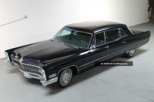 Прикрепленное изображение: cadillac-fleetwood-1967-6.jpg