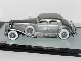 Прикрепленное изображение: Duesenberg SJ Arlington Torpedo Sedan 1933 003.JPG