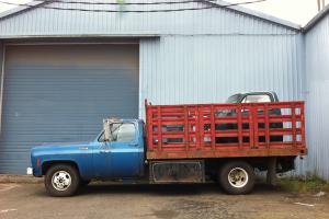 Прикрепленное изображение: 1974-Chevrolet-Custom-C-30-Deluxe-Pickup-Truck-350-cu-in-cid-v8-Third-Generation-1-one-ton-1.jpg