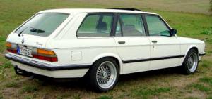 Прикрепленное изображение: bmw_e_28_touring_by_schulz.jpg