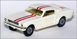 Прикрепленное изображение: Ford_Mustang_Fastback_2_2_Corgi_Toys_325___1_small.jpg